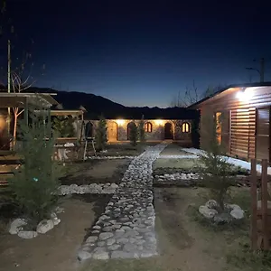 Windmill Gesthouse & Grill Kamp alanı